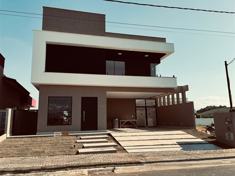 Casa em condomínio à Venda
